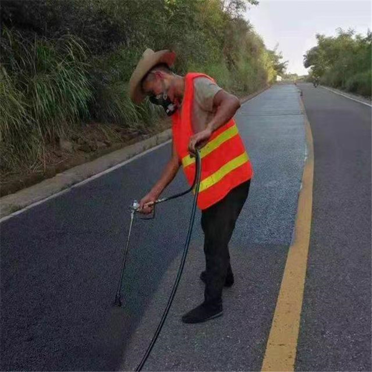 西青 彩色防滑路面的底涂是保障路面附着力