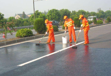 西青 彩色路面喷漆维修改色的使用寿命有多长？